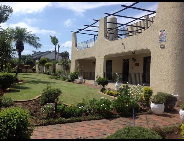 5 BEDROOM HOUSE FOR SALE IN CHASE VALLEY